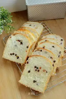 Blueberry dry toast