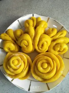 Pumpkin buns