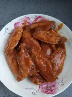 The chicken wings