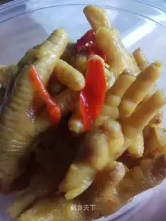 Salt chicken claws