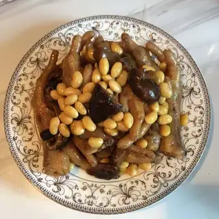 Chicken claws for mushrooms