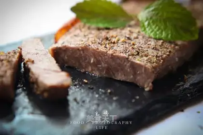 Black pepper steak