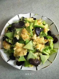 cucumber-mucked eggs