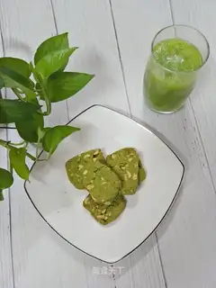 Peanuts with tea cookies