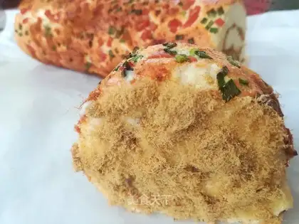 Meat pine rolls