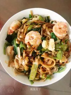 Shrimp eggs, noodles
