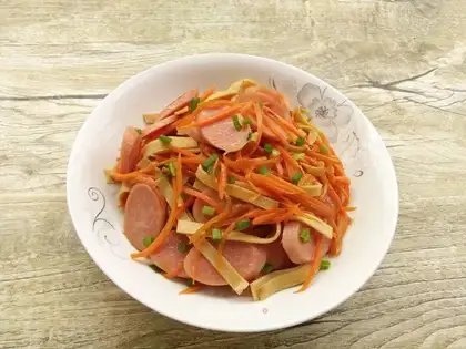 A thousand radish ham sausages