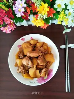 Homemade potatoes with chicken legs