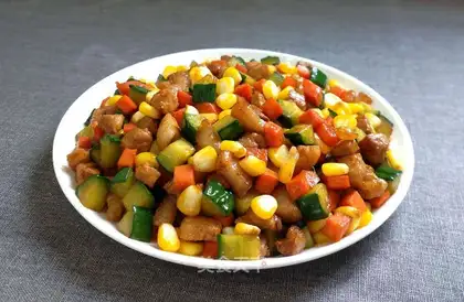 Five flowers and three pieces of meat