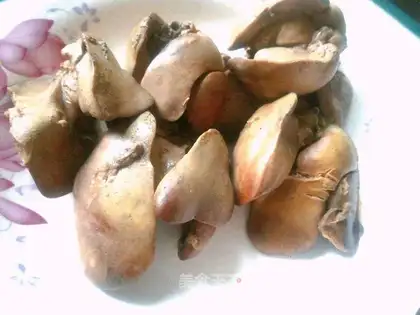 Boiled chicken liver