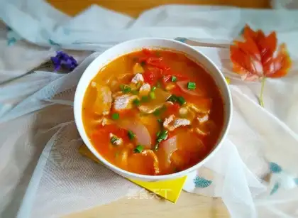 Tomato cucumber pork soup