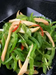 Green pepper fried gold abalone