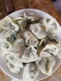 Shrimp eggs boiled dumplings