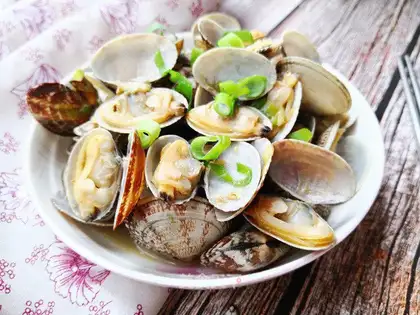 Scrambled clams