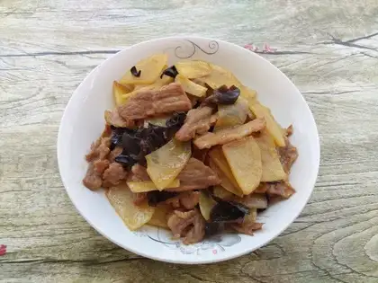 Black-eared potato chips