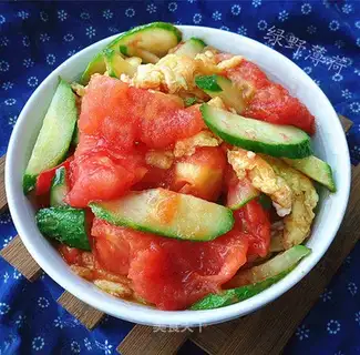 Fried tomato cucumber