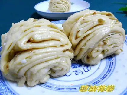 Scallion oil rolls