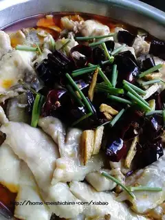 Home version of boiled live fish
