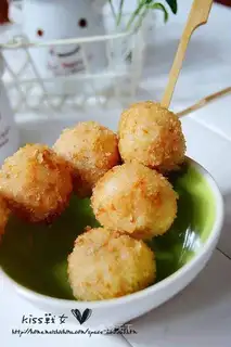 Shrimp balls with cheese