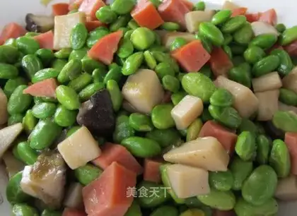 stir-fried diced ham with edame and apricot mushroom