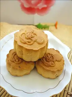 Pork floss mooncake