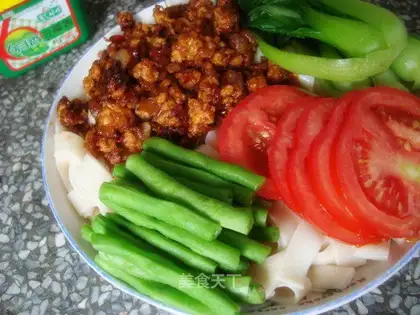 Fried noodles with soy sauce