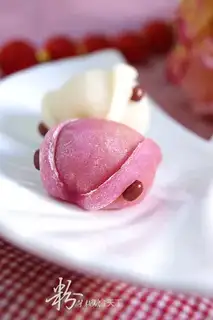 Handmade Q version ice skin mooncakes