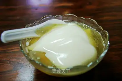 Hong Kong-style dessert tofu pudding