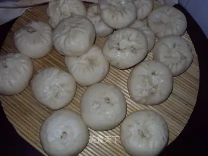 Tofu, carrot and vermicelli bun