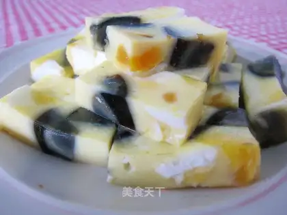 Steamed four-color salted preserved egg