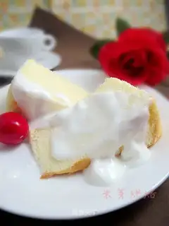 Slimming version of yogurt cake