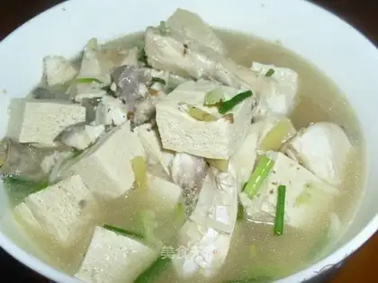 Stewed Frozen Tofu with Grass Carp