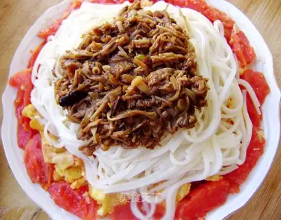 Tomato and egg fried noodles