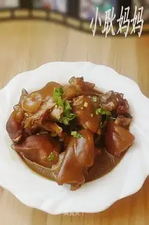 braised pork trotters