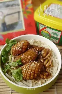 Fried squid noodles in soy sauce