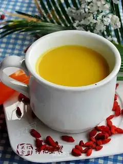 wolfberry fruit soybean milk