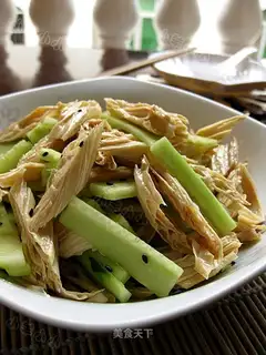 Cucumber mixed with tofu bamboo