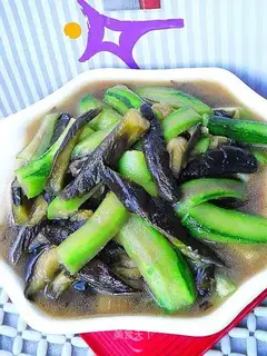 Roasted towel gourd with tomato strips