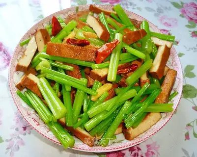 Dried celery
