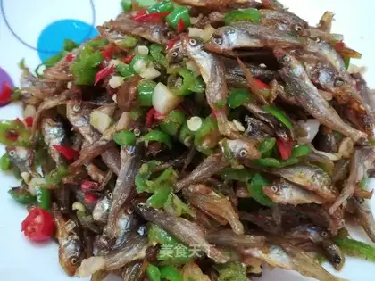 Spicy little cinnamon fish