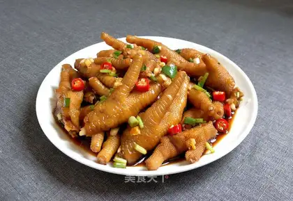 Spicy chicken claws