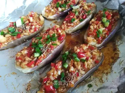 Pans with garlic cheese