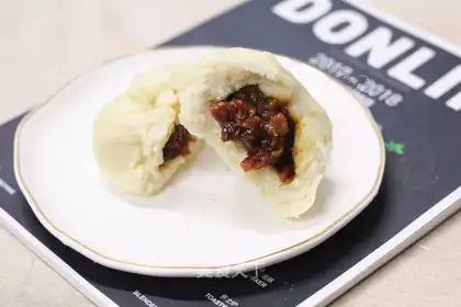 A wide-range honey sauce fork bun