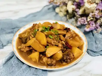 Chicken wings and potatoes