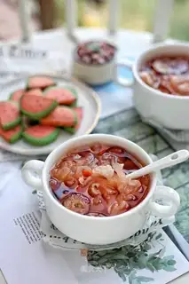 Strawberry dates, silver ears