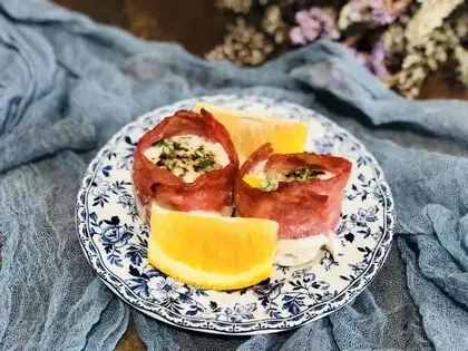 Bacon egg cup
