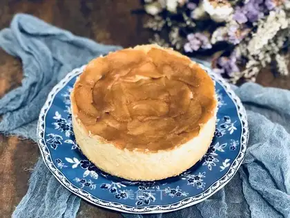 Apple Inverted Cake