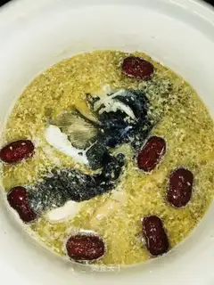 Sesame fish head soup