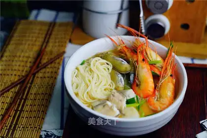 Shrimp noodles