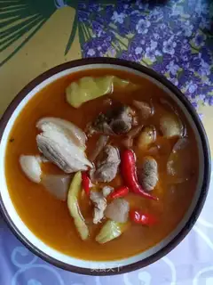 Sour soup pig elbow